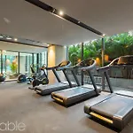 Urban Retreat Studio In The Autograph Jvc